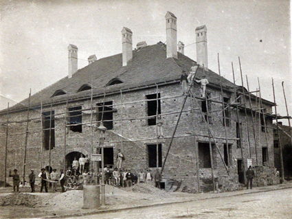 die neue Schule wird gebaut - 1910